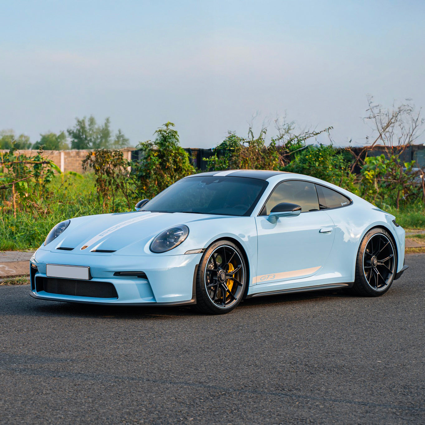 Glossy Glacier Blue_Dry Installation Colour PPF