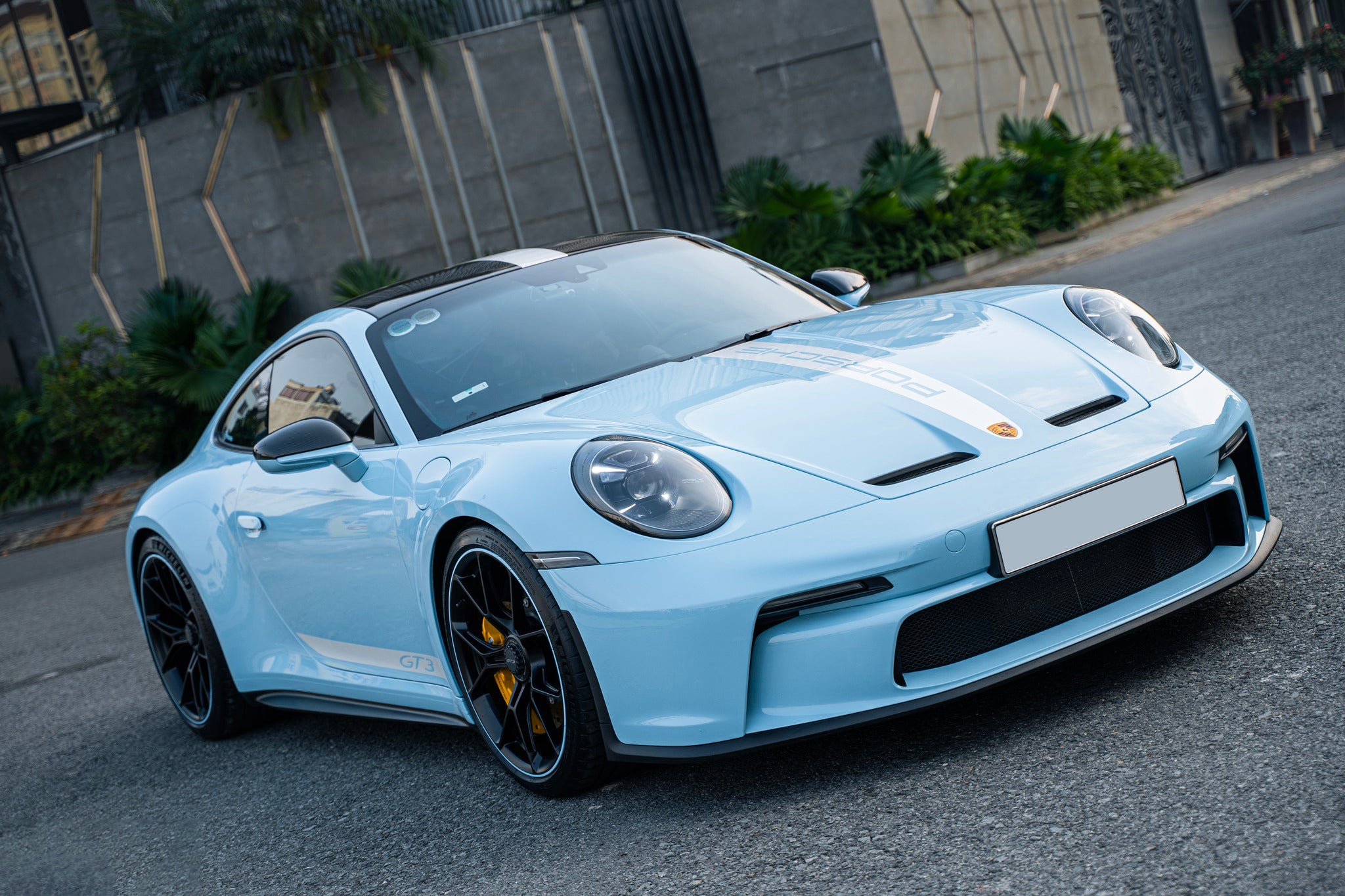 Glossy Glacier Blue_Dry Installation Colour PPF