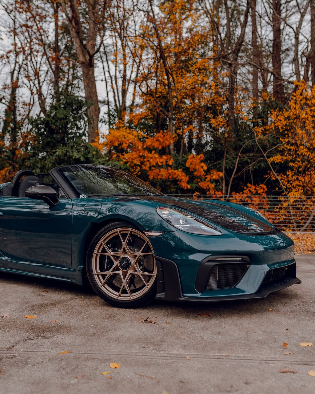 Glossy Hell Green_Dry Installation Colour PPF